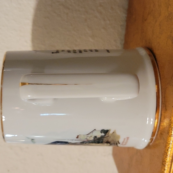 Norman Rockwell mug. - Picture 5 of 7